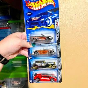 COPY - Lot of 4 Hotwheels final run cars new in package
